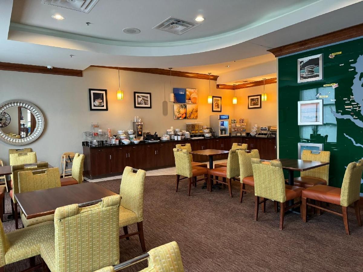 Comfort Inn & Suites Lexington Park Eksteriør bilde
